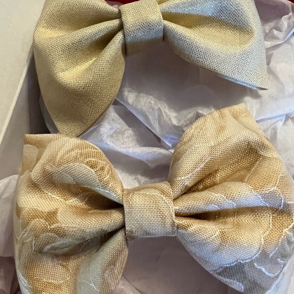 Set of 2 Hair Bows Girls Accessories Clips Fabric Toddlers Beige Gold Metallic - Picture 2 of 4